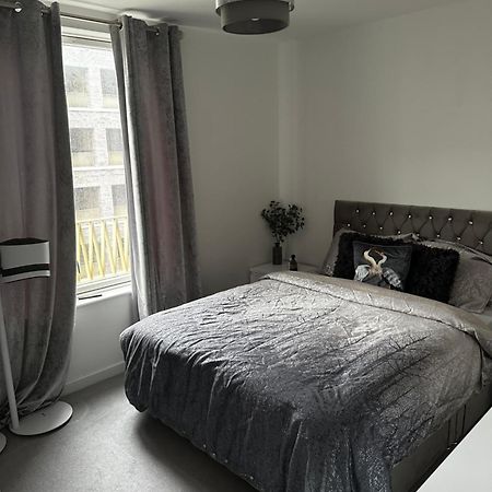 Barking Riverside Thamesmead  외부 사진
